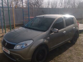 2013 Renault Sandero I, бежевый, 550000 рублей, вид 1