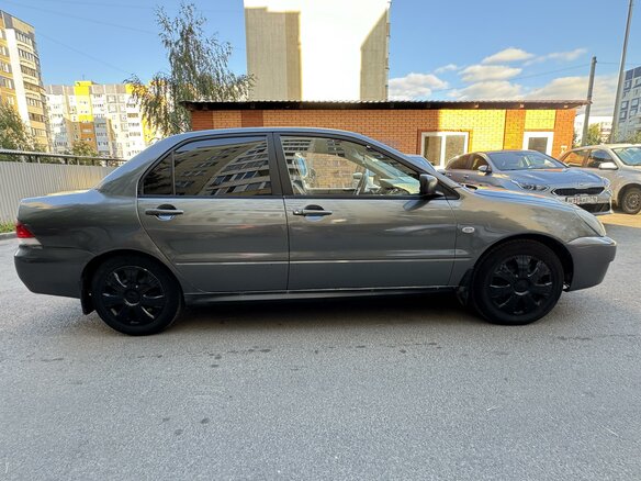 2004 Mitsubishi Lancer IX, серый, 380000 рублей - вид 5