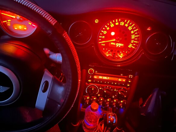 2006 Mini Hatch One I (R50), красный, 900000 рублей - вид 5