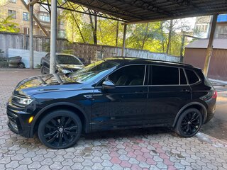 2021 Volkswagen Tiguan Allspace II, чёрный, 3050000 рублей, вид 5