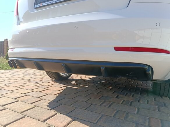 2011 Skoda Octavia II (A5) Рестайлинг, белый, 1150000 рублей - вид 4
