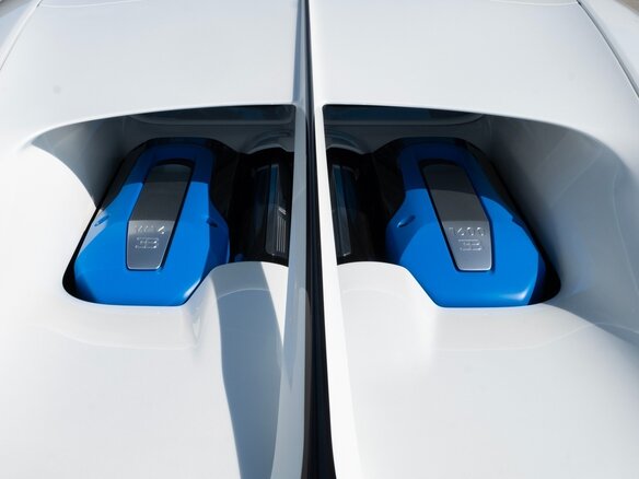 2023 Bugatti Chiron, белый - вид 30