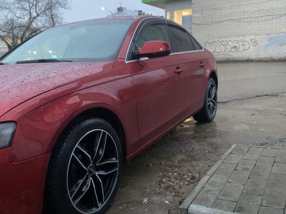 2009 Audi A4 IV (B8), красный, 1300000 рублей - вид 5