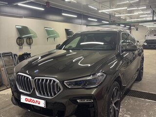 2021 BMW X6 40i III (G06), серый, 8200000 рублей, вид 2