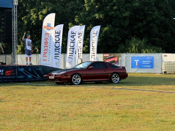 1986 Toyota Supra III (A70), пурпурный