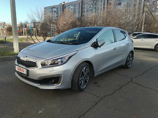 2018 Kia Ceed II Рестайлинг, серебристый, 1750000 рублей, вид 2