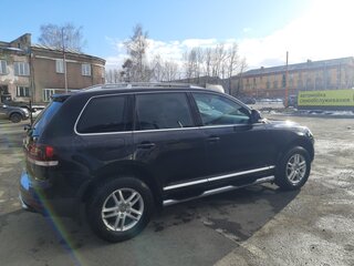2008 Volkswagen Touareg I Рестайлинг, чёрный, 1350000 рублей, вид 4