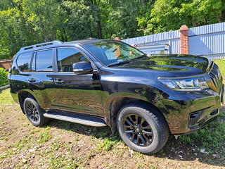 2021 Toyota Land Cruiser Prado 150 Series Рестайлинг 3, чёрный, 6200000 рублей, вид 3