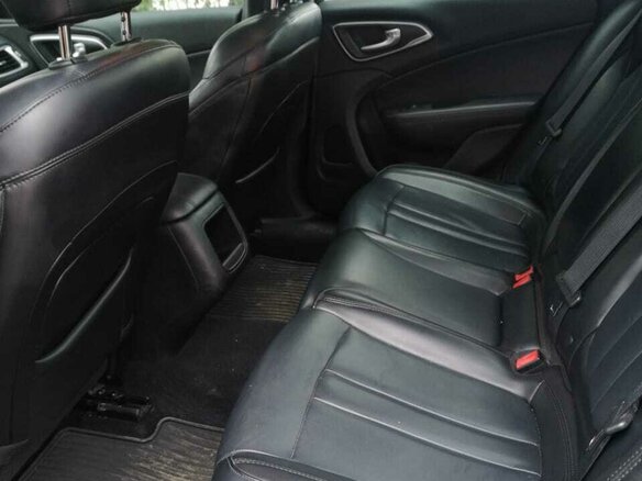 2016 Chrysler 200 II, серый, 1500000 рублей - вид 8