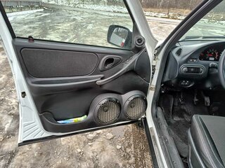 2017 Chevrolet Niva I Рестайлинг, белый, 860000 рублей, вид 4