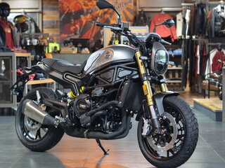 Benelli Leoncino 800