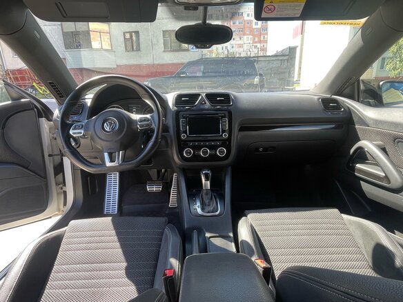 2013 Volkswagen Scirocco III, белый, 1800000 рублей - вид 16
