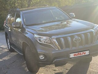 2014 Toyota Land Cruiser Prado 150 Series Рестайлинг 1, серый, 4130000 рублей, вид 2