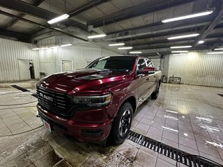 2022 Ram 1500 Crew Cab eTorque V, красный, 7500000 рублей, вид 1
