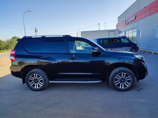 2014 Toyota Land Cruiser Prado 150 Series Рестайлинг 1, чёрный, 3000000 рублей, вид 4