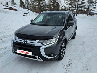 2019 Mitsubishi Outlander III Рестайлинг 3, серый, 2350000 рублей, вид 1