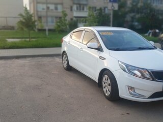 2012 Kia Rio III, белый, 650000 рублей, вид 2