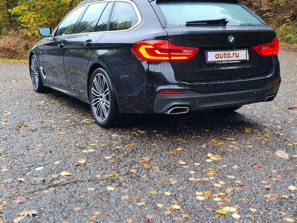 2019 BMW 5 серии 520d xDrive VII (G30/G31/G38), чёрный, 4099000 рублей - вид 3