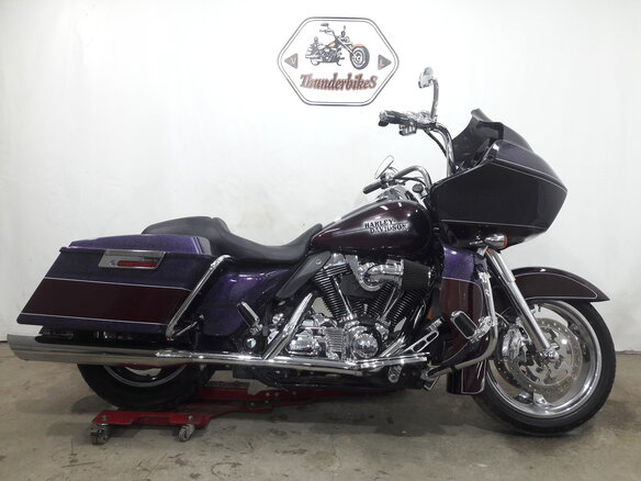 2008 Harley-Davidson Road Glide, фиолетовый