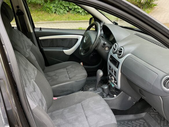 2011 Renault Sandero I, чёрный, 565620 рублей - вид 8