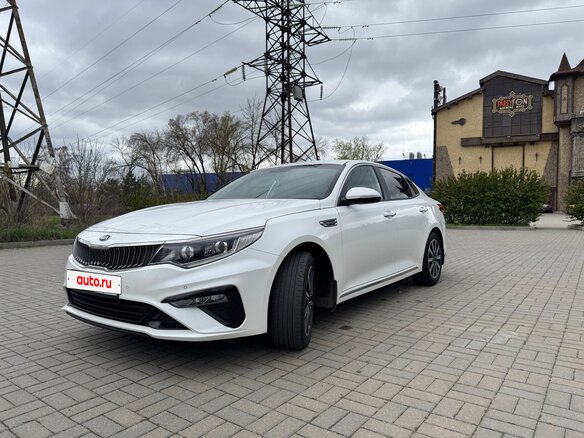 2019 Kia Optima IV Рестайлинг, белый, 2300000 рублей