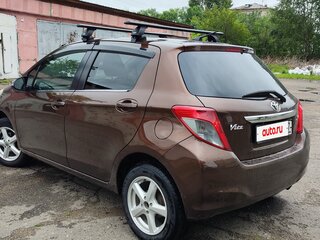 2011 Toyota Vitz III (XP130), коричневый, 750000 рублей, вид 5