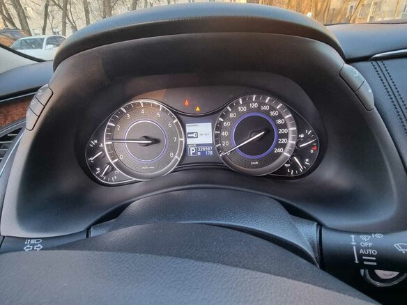 2011 Infiniti QX56 II, чёрный, 1950000 рублей - вид 5