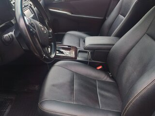 2014 Toyota Camry VII (XV50) Рестайлинг, чёрный, 1950000 рублей, вид 5