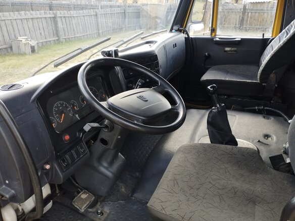 2011 КамАЗ 65116, золотистый, 1600000 рублей - вид 14