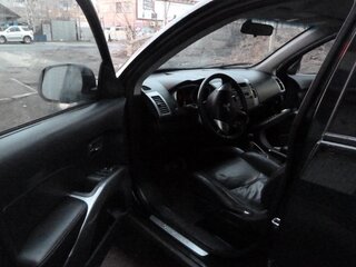 2007 Mitsubishi Outlander II, чёрный, 990000 рублей, вид 3