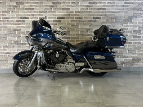 2009 Harley-Davidson CVO, синий, 1125000 рублей, вид 3