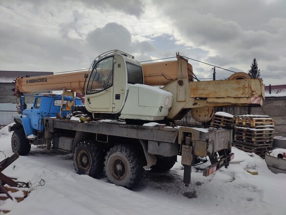 2014 Ивановец КС-45717, жёлтый, 4600000 рублей - вид 4