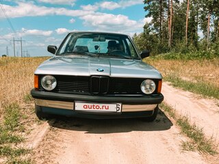 1982 BMW 3 серии 318i I (E21), серебристый, 1000000 рублей, вид 2