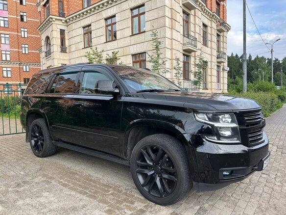 2015 Chevrolet Tahoe IV, чёрный, 3999000 рублей - вид 4