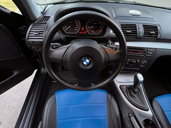 2010 BMW 1 серии 116i I (E81/E82/E87/E88) Рестайлинг, чёрный, 690000 рублей - вид 15