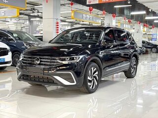 2022 Volkswagen Tiguan II Рестайлинг, чёрный, 2570000 рублей, вид 1