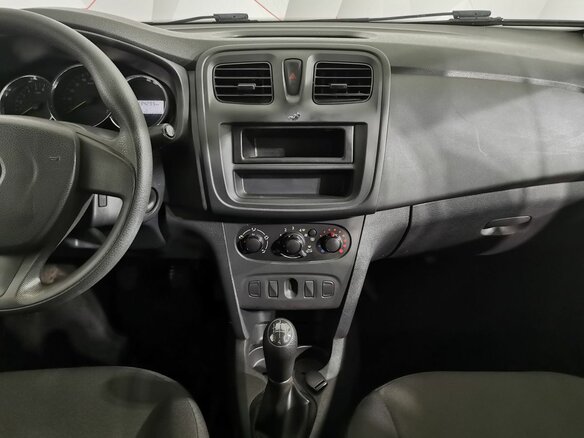 2017 Renault Logan II, чёрный - вид 13