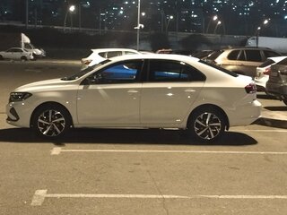 2021 Volkswagen Polo VI, белый, 1600000 рублей, вид 2