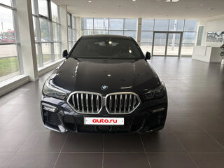 2021 BMW X6 30d III (G06), чёрный, 6850000 рублей, вид 2