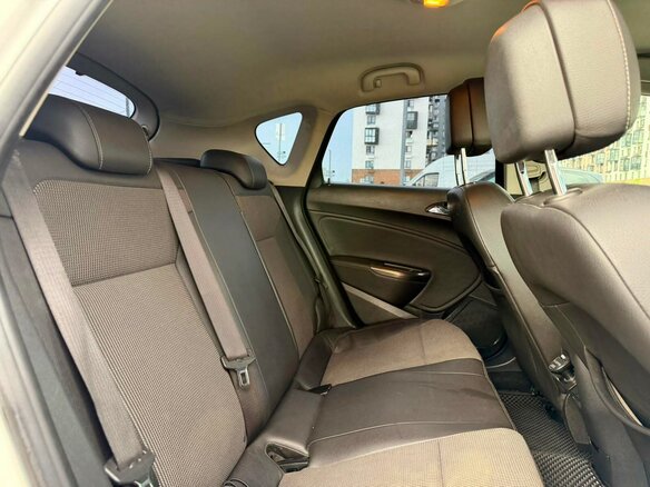 2012 Opel Astra J, белый - вид 7