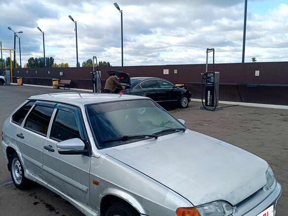 2011 Lada (ВАЗ) 2114, серебристый, 240000 рублей