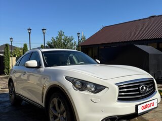 2011 Infiniti FX37 II (S51), белый, 1600000 рублей, вид 2