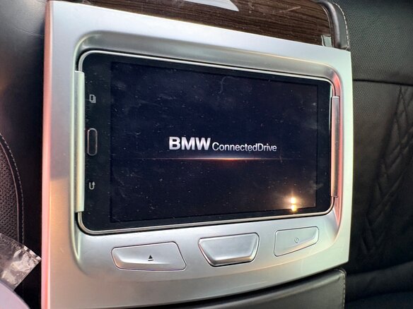 2017 BMW 7 серии Long 750Li xDrive VI (G11/G12), чёрный, 3800000 рублей - вид 14