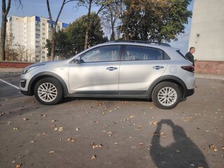 2018 Kia Rio X-Line IV, серебристый, 1550000 рублей, вид 5