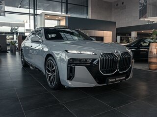 2022 BMW 7 серии 740d xDrive VII (G70), серый, 11550000 рублей, вид 3
