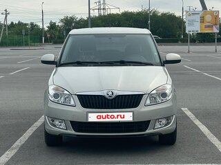 2013 Skoda Fabia II Рестайлинг, серебристый, 895000 рублей, вид 3