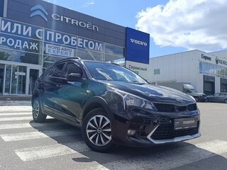 2021 Kia Rio X IV Рестайлинг, чёрный, 1640000 рублей, вид 1