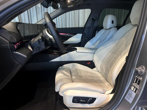 2024 BMW 5 серии 520i VIII (G60/G61/G68), серый, 6200000 рублей - вид 11