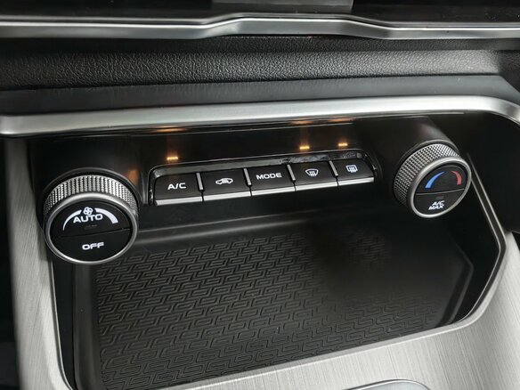 2021 Geely Coolray I, серый, 1799000 рублей - вид 17