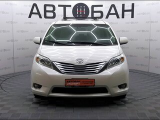 2012 Toyota Sienna III, белый, 2500000 рублей, вид 2